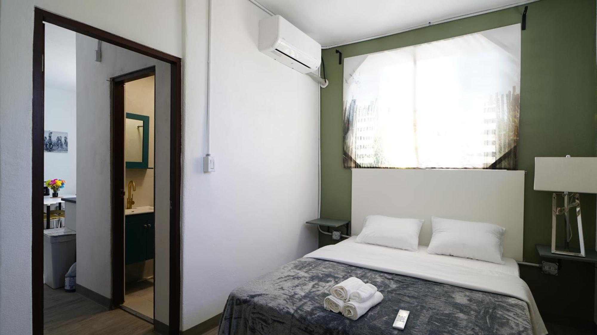 Caribbean Stars San Juan Airport Aparthotel Carolina Exteriör bild