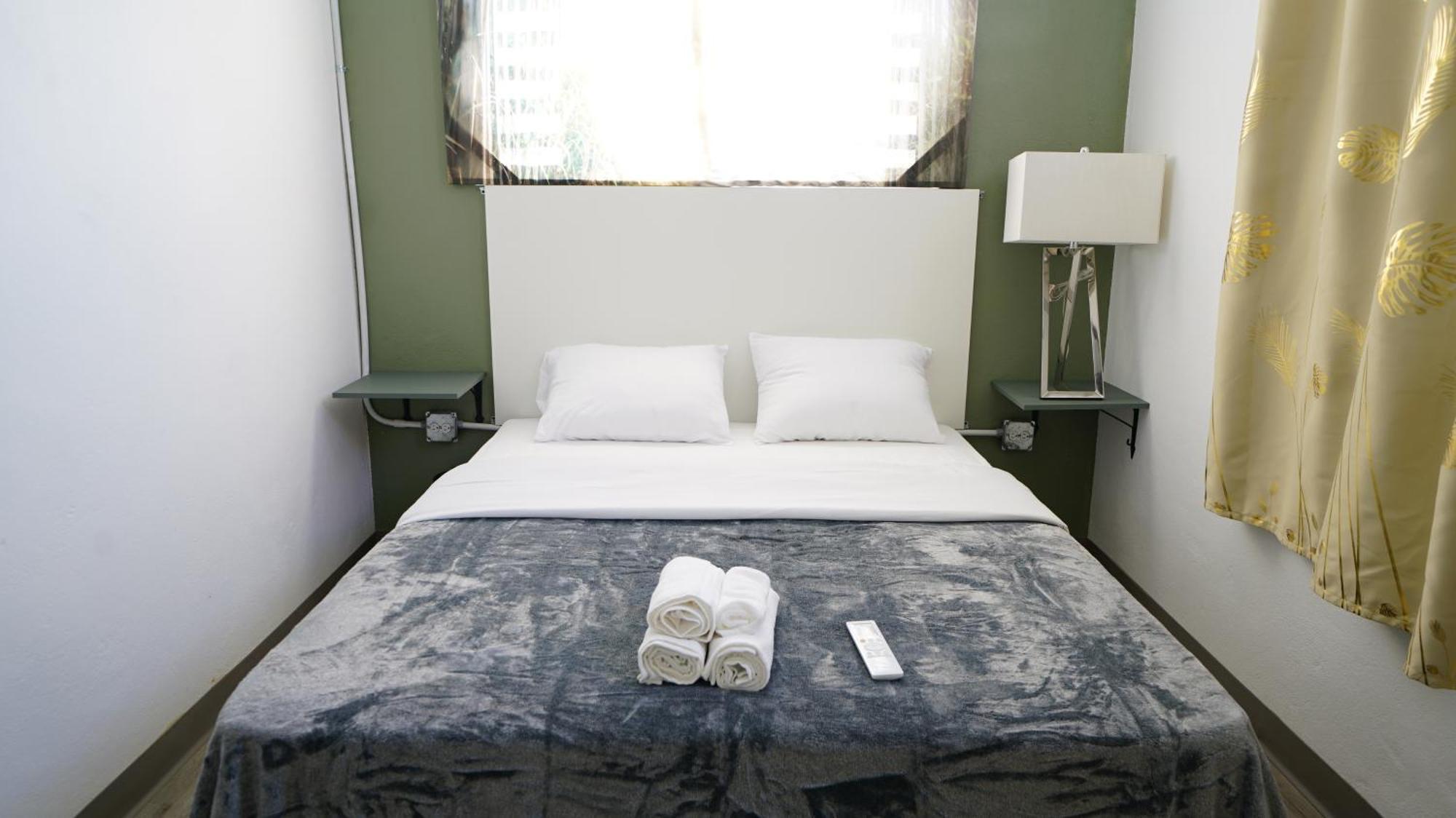 Caribbean Stars San Juan Airport Aparthotel Carolina Exteriör bild